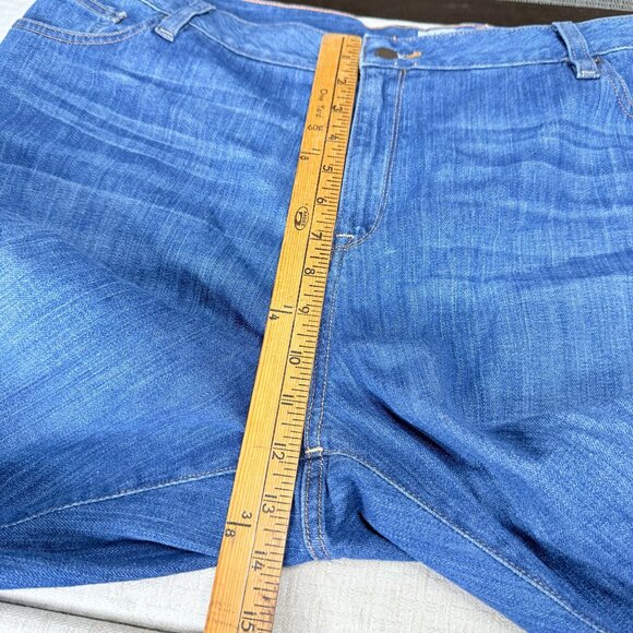 L.L. Bean Womens Size 20 P Blue Favorite Fit Denim Jeans Straight Leg - Picture 6 of 8